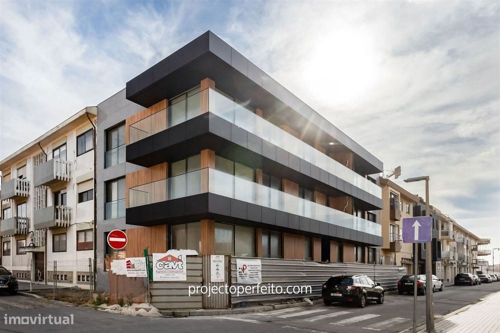 Penthouse T3 duplex com fantástico terraço com vista de mar direta