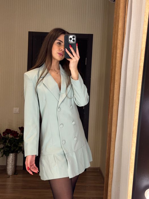 Жіночі нові плаття С-М