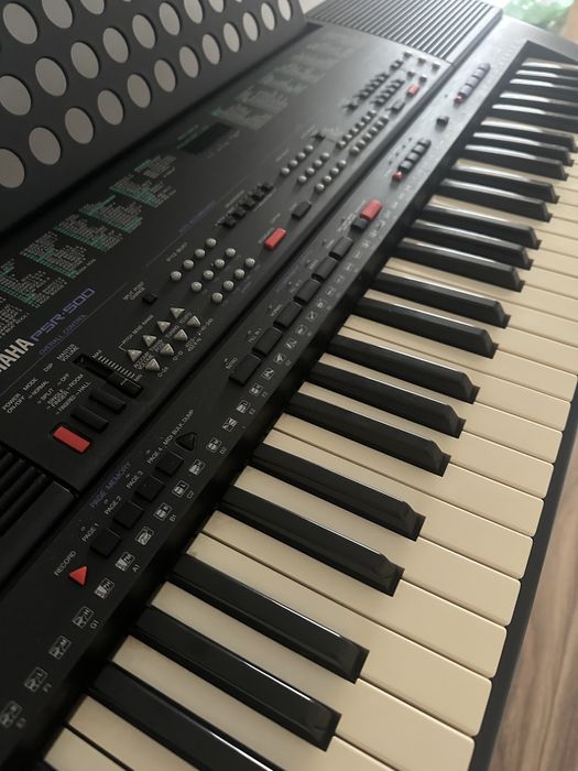 Pianino Yamaha psr-500