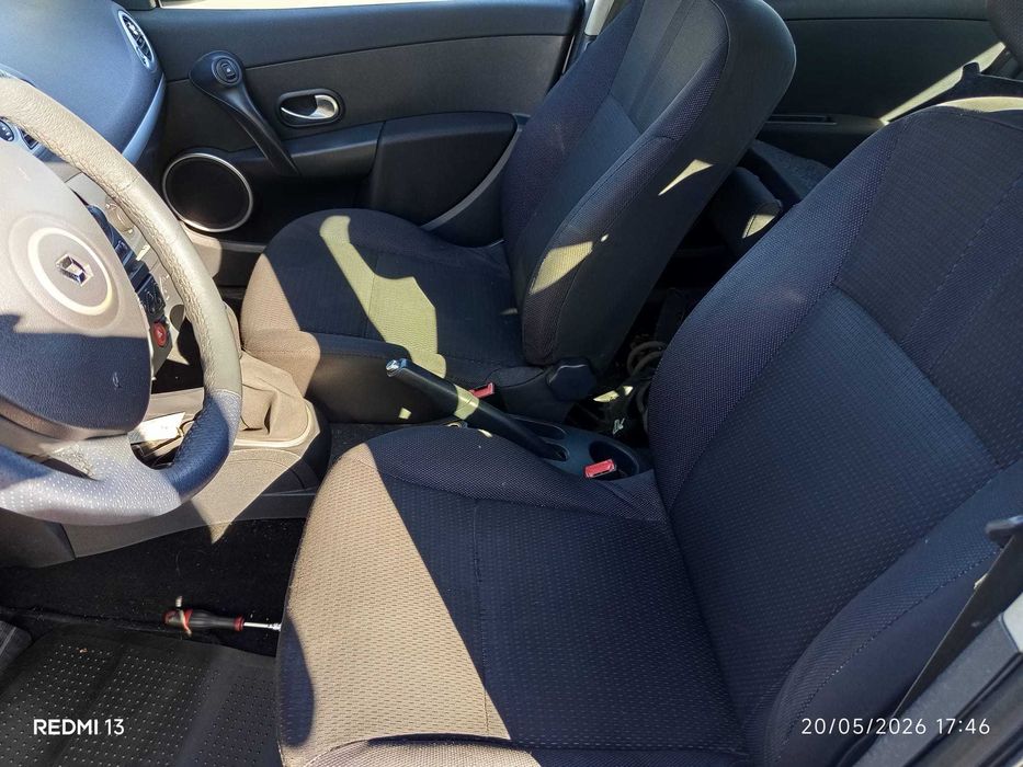 Para peças Renault Clio III 1.2 16V ano 2007