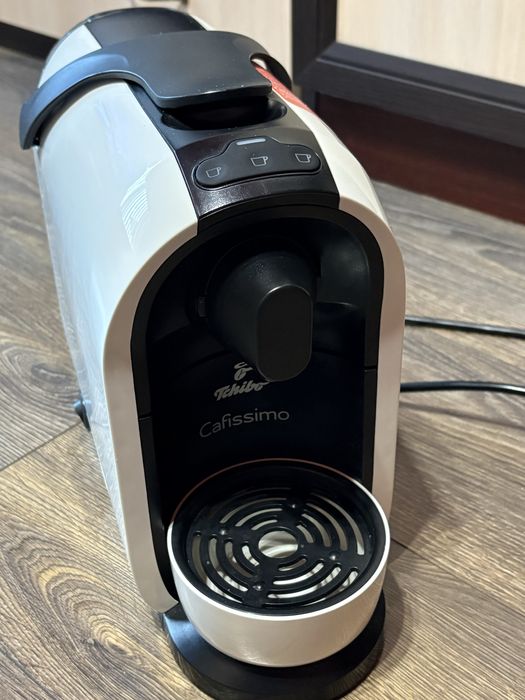 Капсульна кавомашина Tchibo Cafissomo
