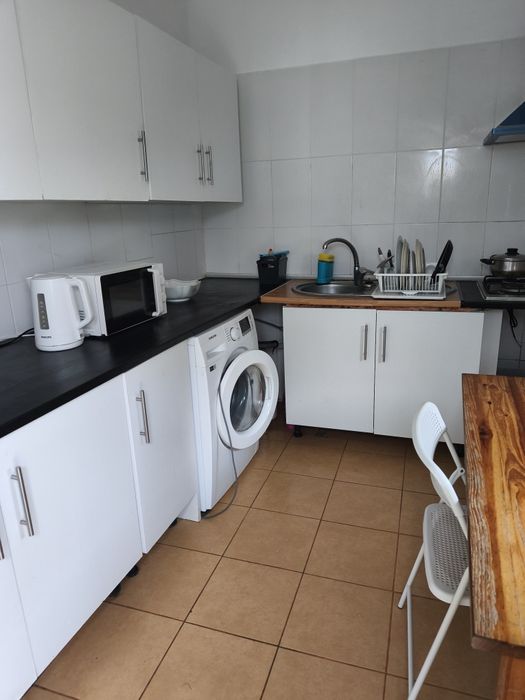 Quarto para arrendar