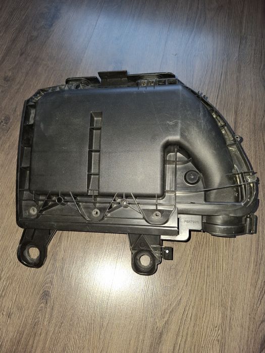 Корпус повітряного фільтра.    Citroën  Berlingo 1.6 HD дизель