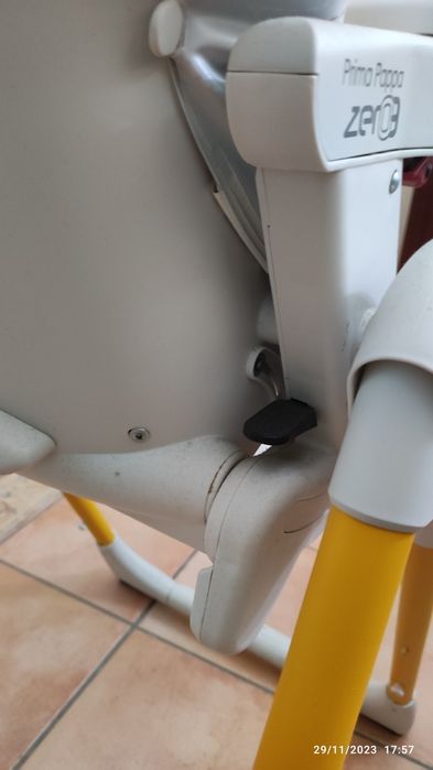 Promoção - Cadeira refeição articulada bebé