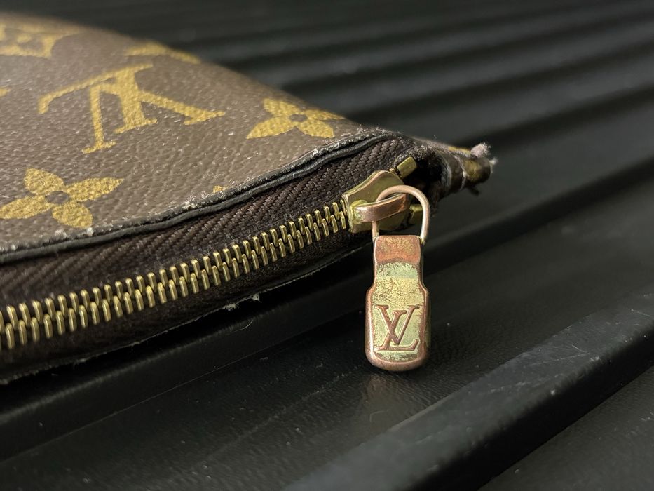 Продам сумка клатч  Louis Vuitton original