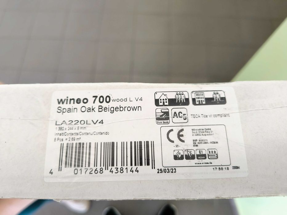 Panele laminowane Wineo 700 - Spain Oak Beigebrown - AC5 - 8m2