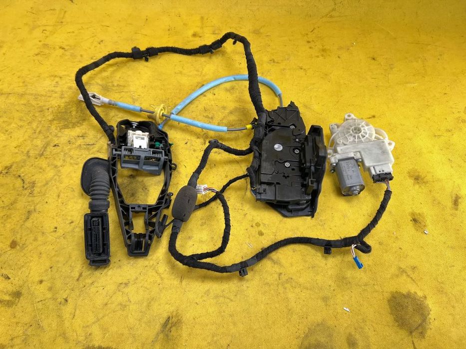 Zamek Drzwi 7445046 Klamka Wiązka Silniczek Prawy Tył BMW 3 G20 G21