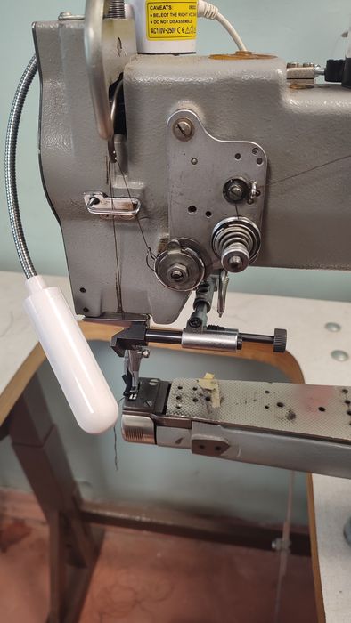 Рукавна швейна машинка durkopp adler