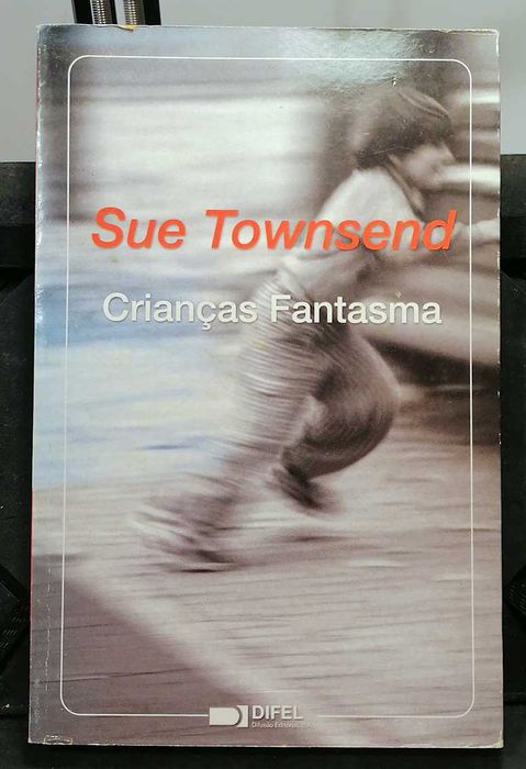 Crianças Fantasma, de Sue Townsend