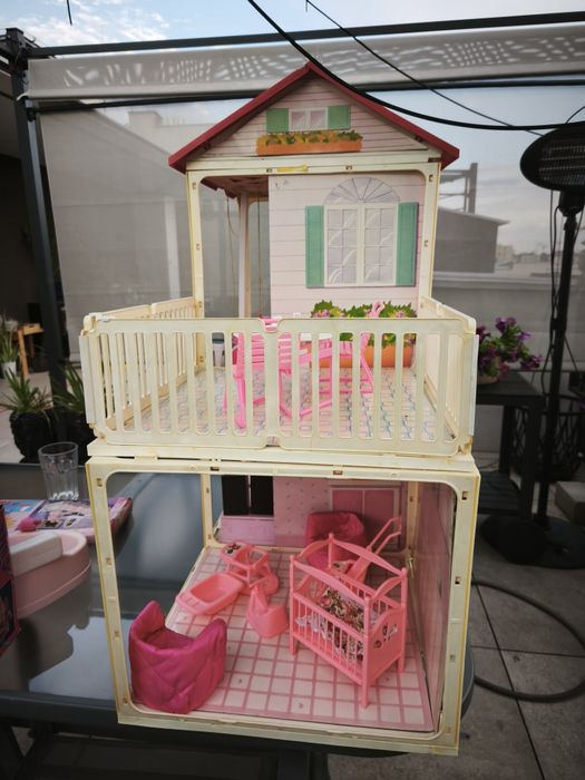 Domek dla lalek Barbie plus gratisy
