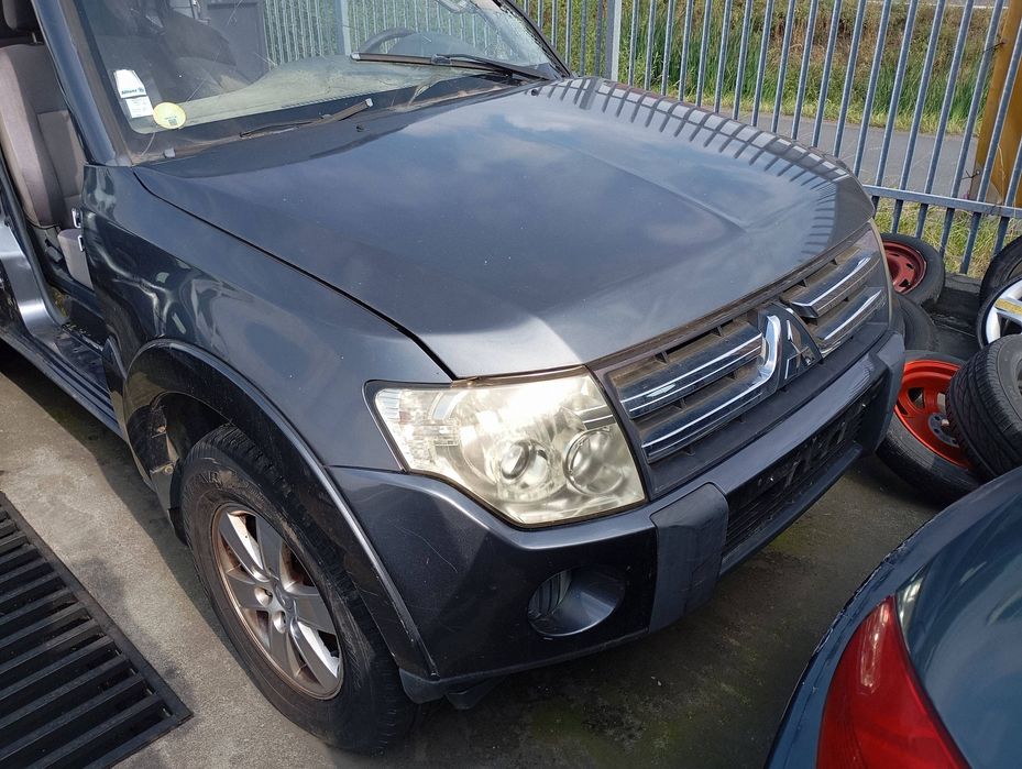 mitsubishi pajero 4 iv przód zderzak lampa maska błotnik atrapa a72 a72b
