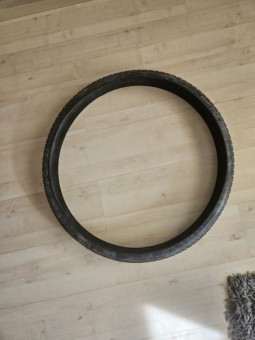 Dwie prawie nowe opony. Vee Tire Rocket Man 700 44 gravel 28x1.70.