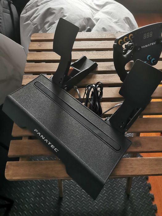 Conjunto Fanatec CSL Elite F1 (PC+PlayStation)