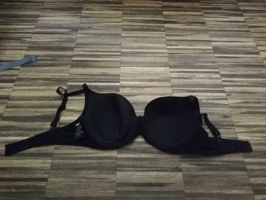 Czarny stanik/biustonosz push up rozm. 75C