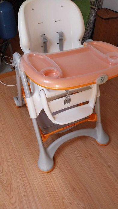 Cadeira de comer de bebé