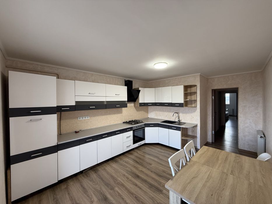 Продам 2к квартиру в новобудові з ремонтом меблями та технікою.