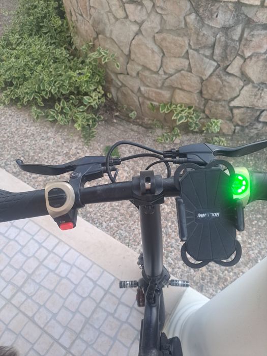 Bicicleta eléctrica dobrável