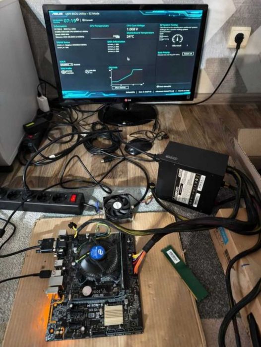 Комплект! Asus H110M-K s1151 + i3 6100 + 8gb ddr4