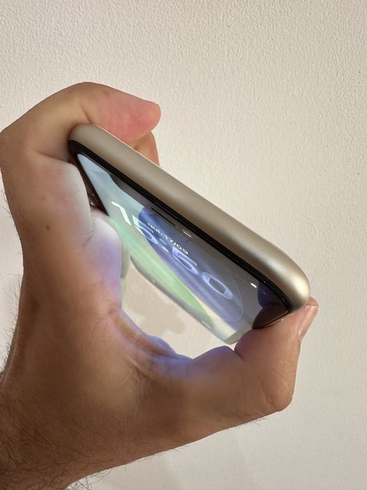 iPhone 11 64GB - impecável