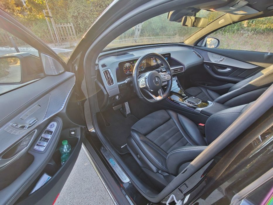 Mercedes-Benz EQC 400 4MATIC AMG Pack — photo 4