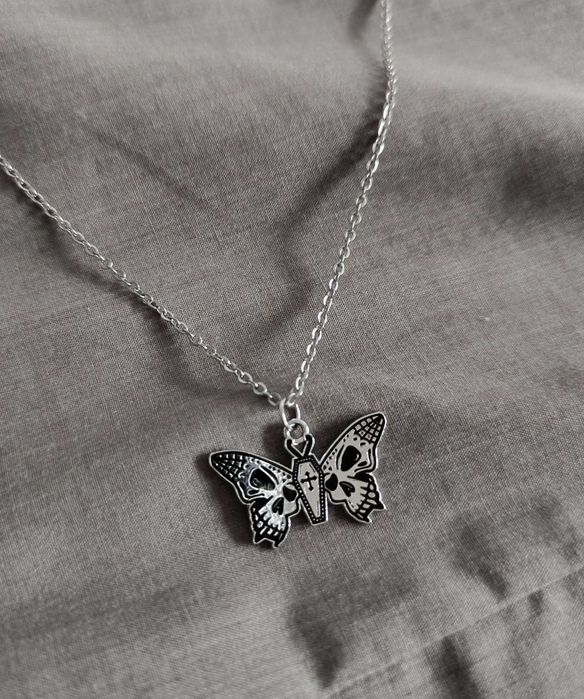 Naszyjnik łańcuszek motyl trumna
