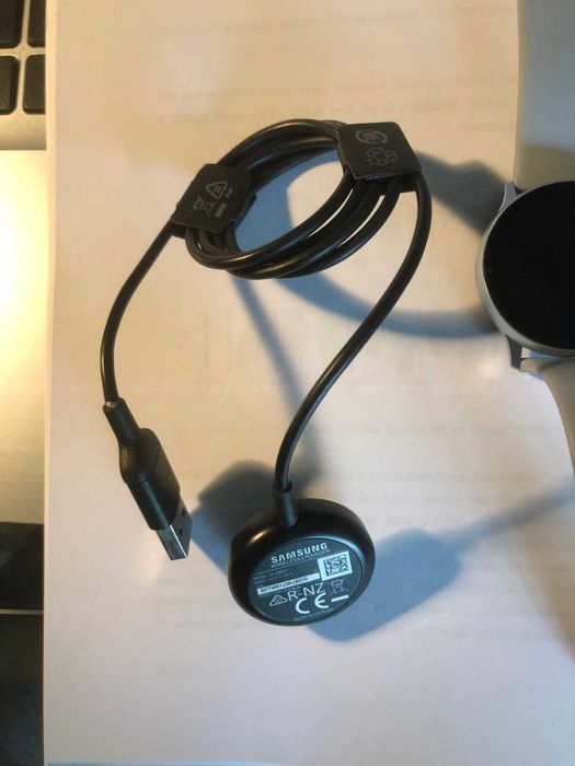 Samsung Galaxy Watch Active2 – 40 mm Silver (Com Carregador Original)