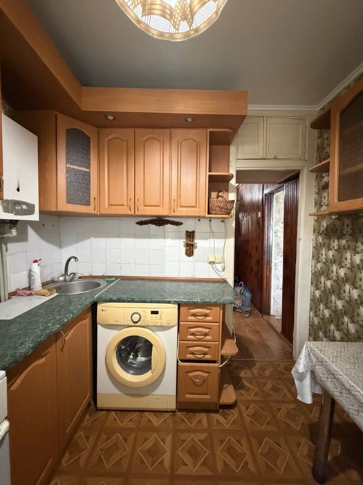 Продаю 2 кімнатну квартиру на Космонавтів. Сертифікат!
