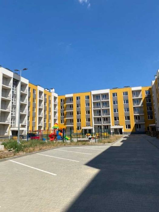 Нова квартира 7 небо з просторою кухнею у розстрочку