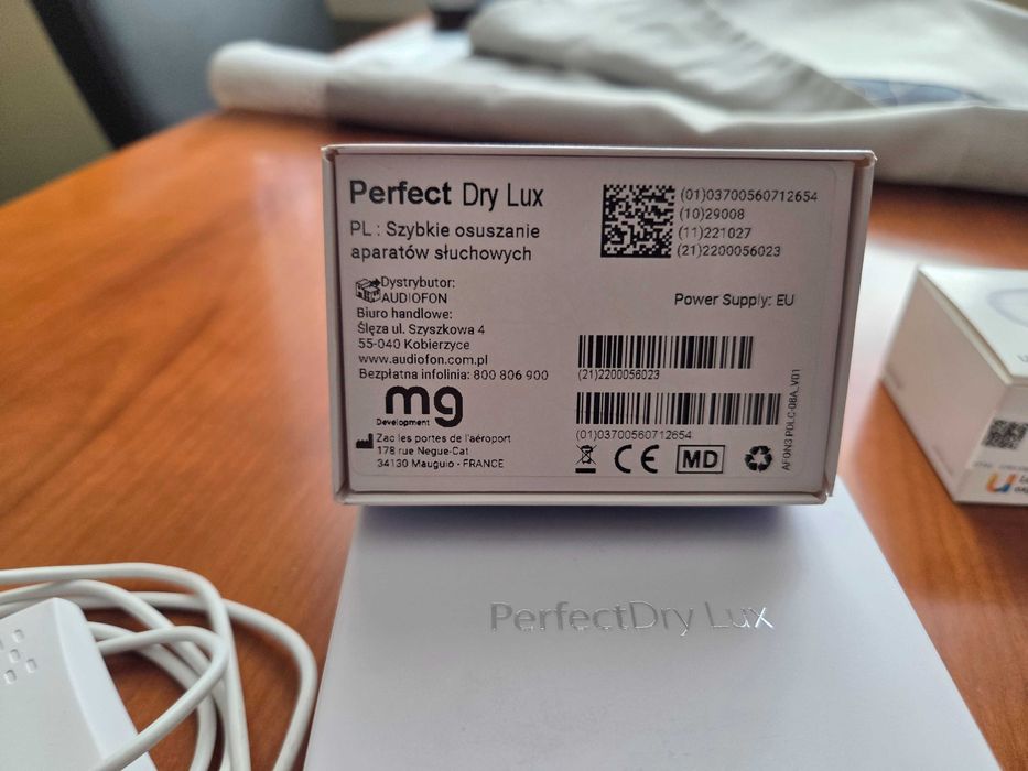Aparaty słuchowe Unitron DX Moxi Fit 3 + osuszacz Perfect Dry Lux.