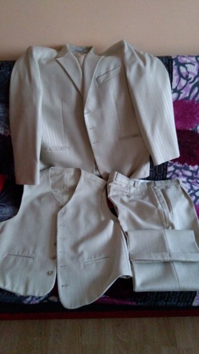 Garnitur męski jasny