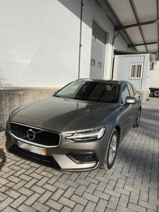 VOLVO V60 2.0 D3 Momentum