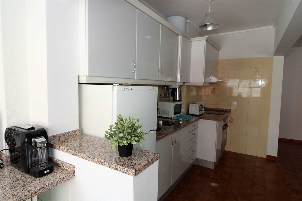 Armação de Pera Setembro c/ garagem/ 210m da Praia