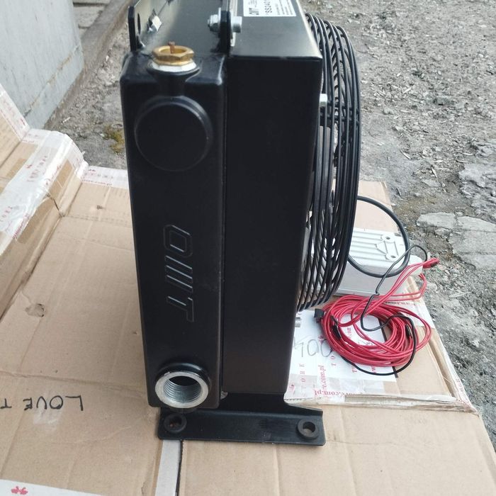 Воздушный теплообменник ,маслоохладитель OMT SS2401