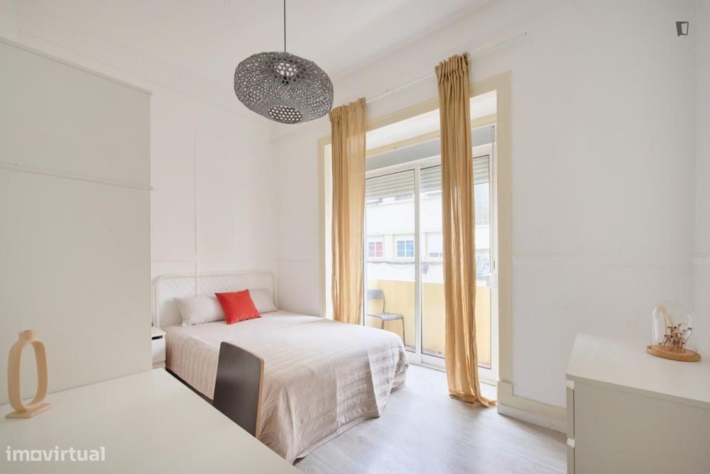 Quarto - localizado em Alameda Lisbon