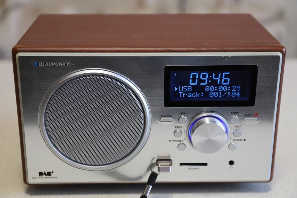 Blaupunkt  FM , USB , DAB +
