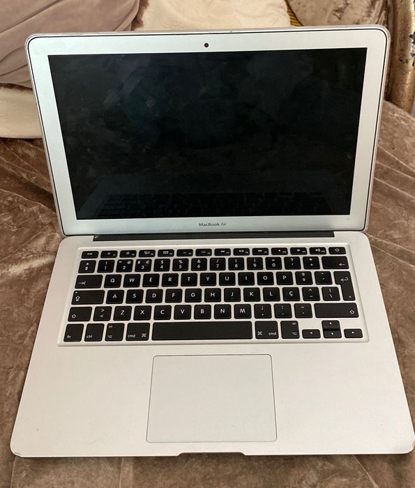 macbook air 13” usado