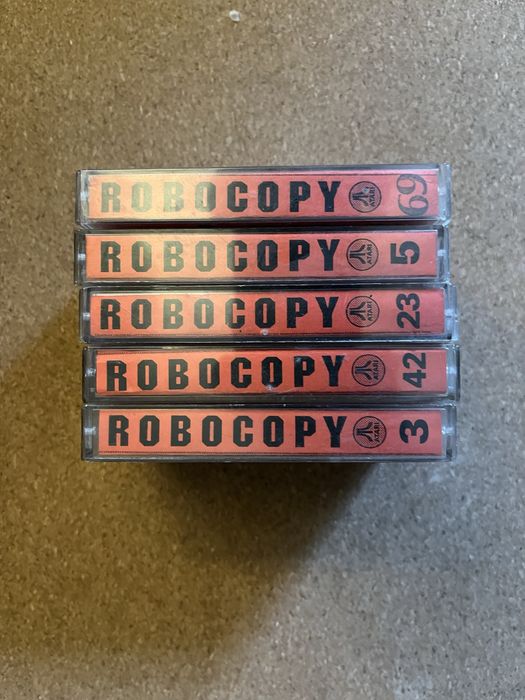 Zestaw z epoki. Kasety z grami na Atari 65XE 800 XL