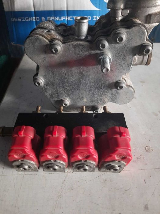Продам авто газовый редуктор  Tomasetto АТ09 Alaska, форсунки Valtek