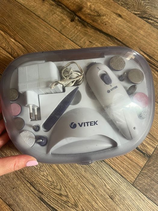 Манікюрний набір   Vitek