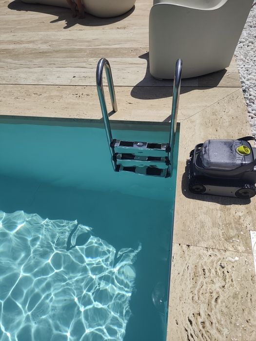 Escada piscina nova