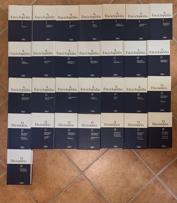 Conjunto de 30 Enciclopédias, edição Público