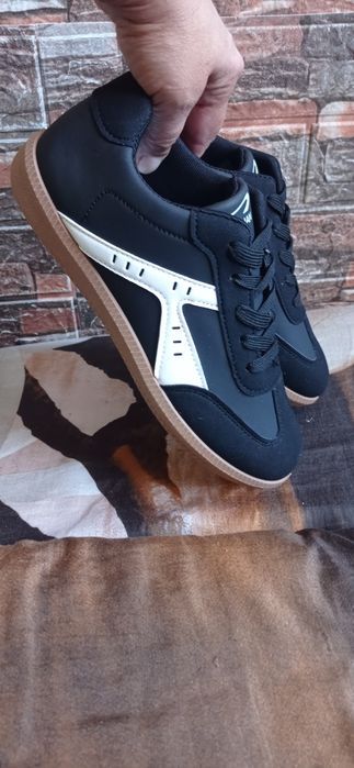 Buty sportowe 39-25 cm
