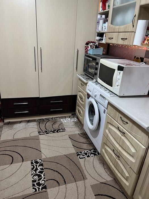 Продається кімната в гуртожитку.