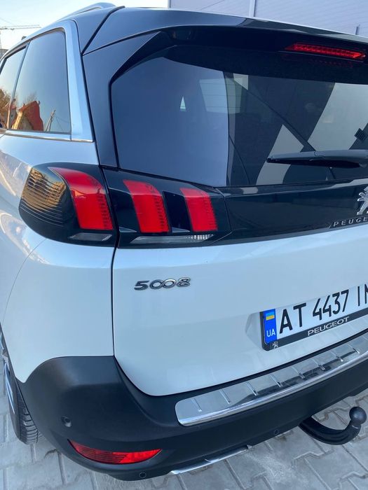 Aвтомобіль PEGEOT GTLine 5008