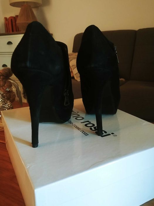 Botki czarne zamsz Gino Rossi 40