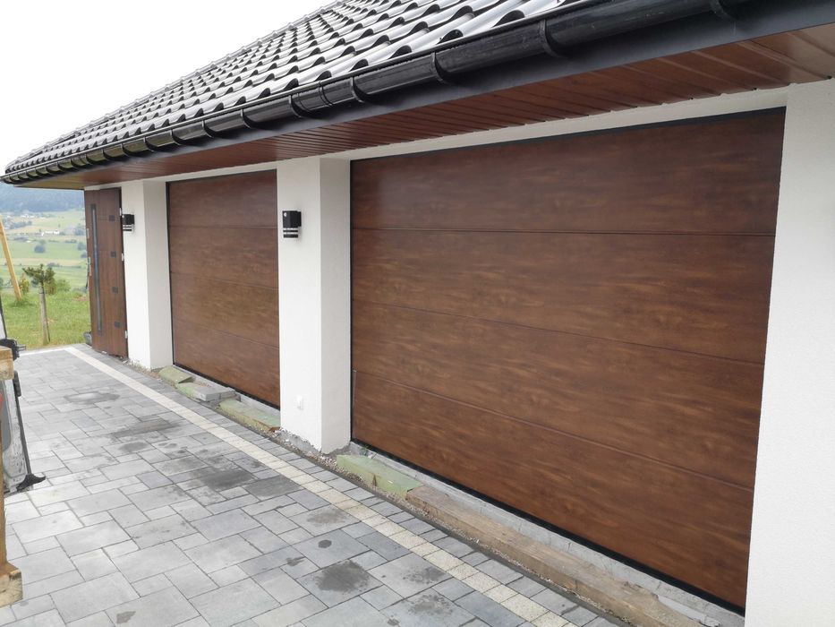 Brama FAKRO na PILOTA Winchester 2750x2250 garażowa segmentowa ociepla