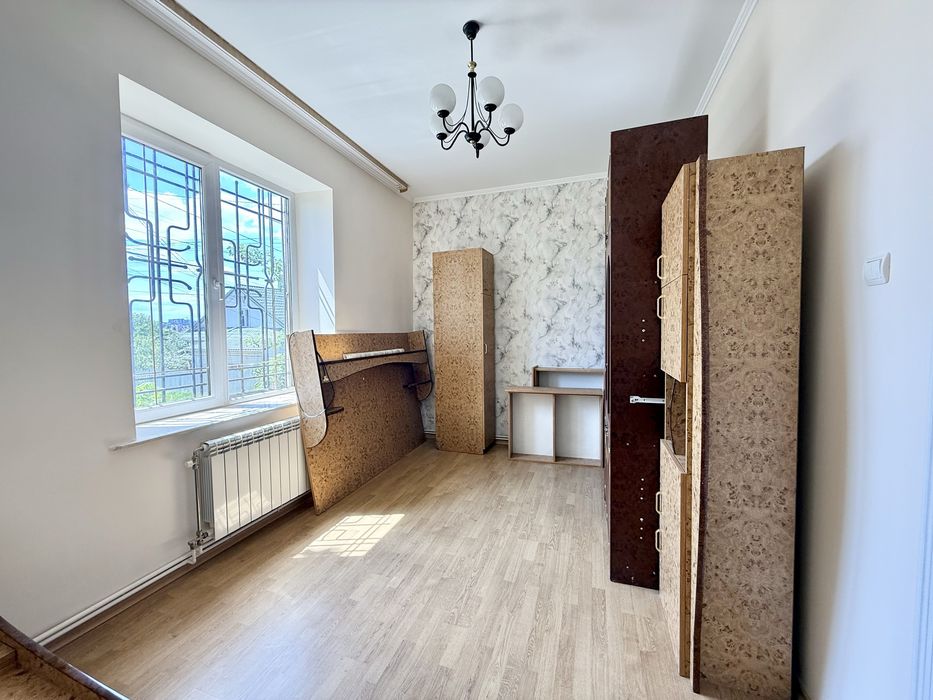 Продаж 2 будинків під комерцію , район Фастівської