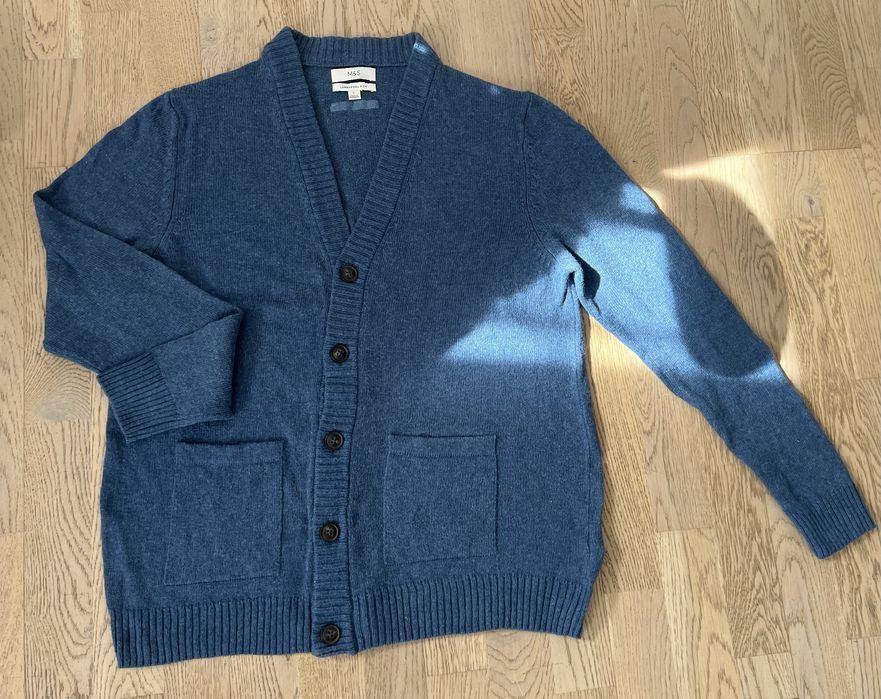 Sprzedam sweter meski z welny.