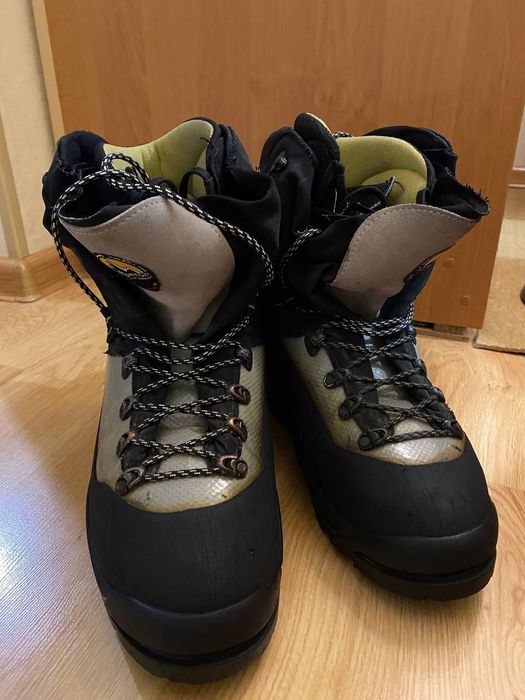 Альпіністські черевики Ла Спортива