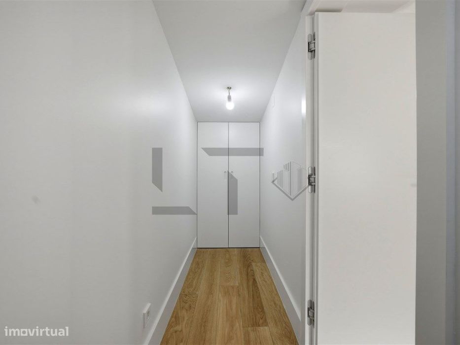 Apartamento T2 com Garagem para Venda junto à Av. da Liberdade, Lisboa